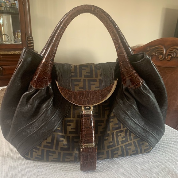 Fendi Handbags - FENDI ZUCCA SPY BAG 🔍💗
